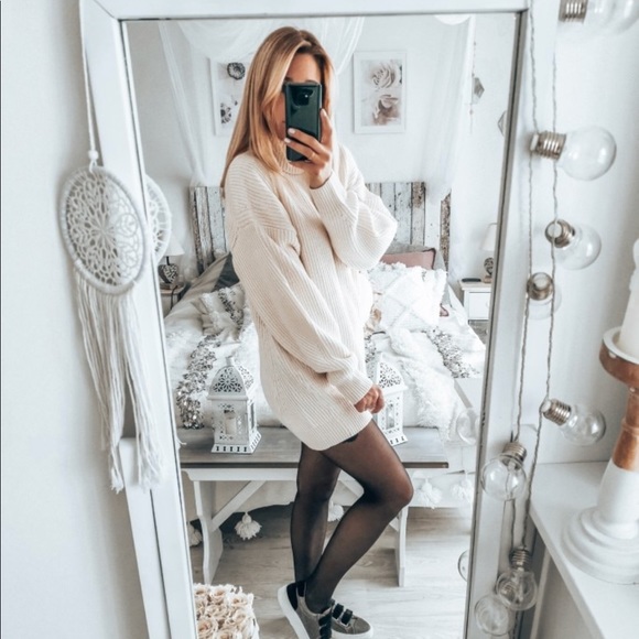 Oversized Knot Sweater Dress - Picture 3 of 5